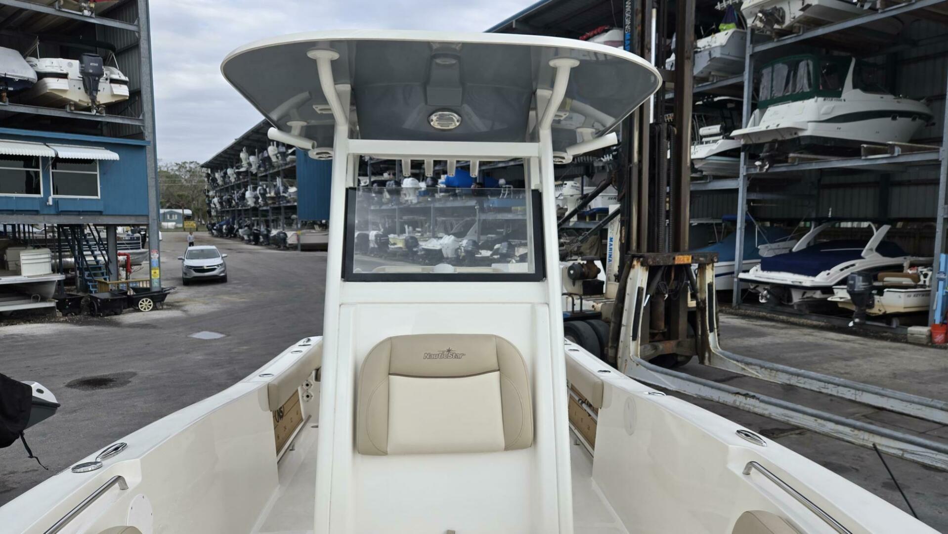 Slide: The Image of NauticStar 2602 Legacy 2021 - 5100206