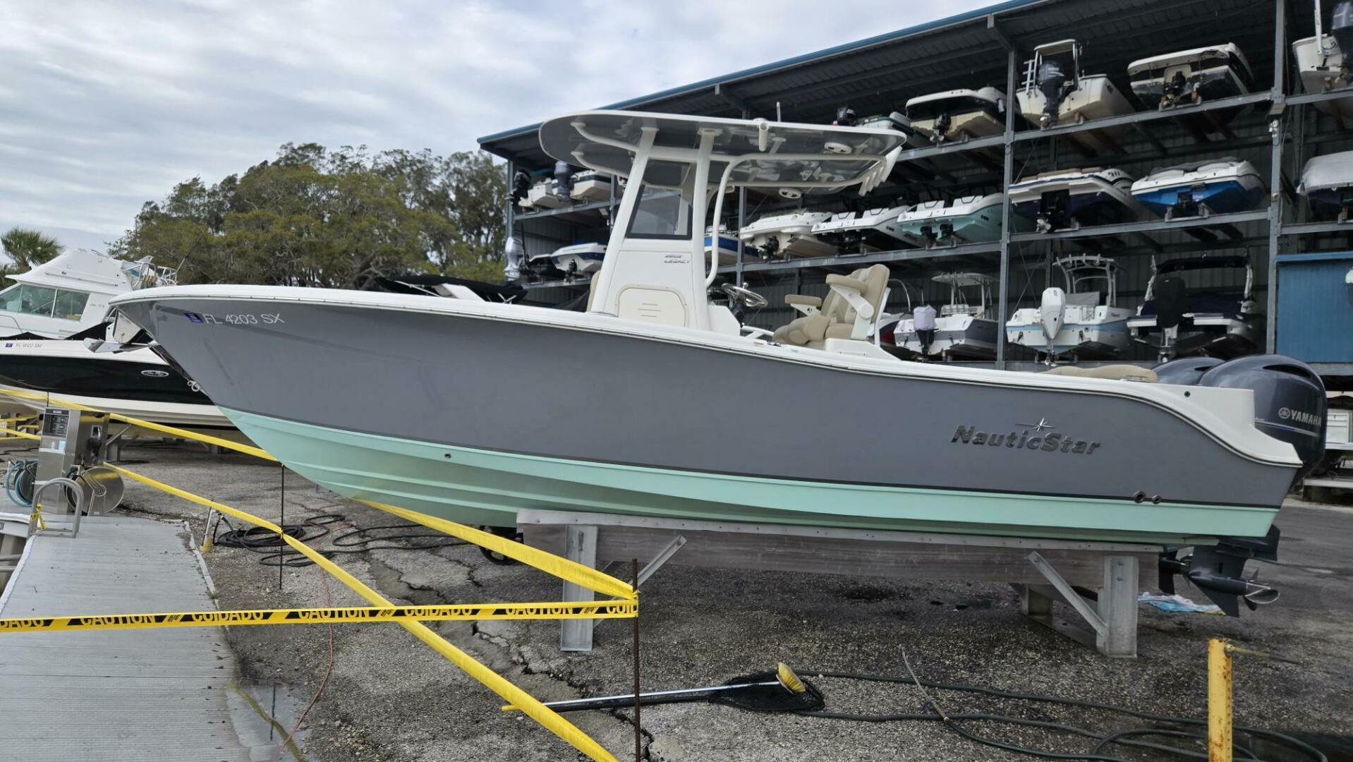 Slide: The Image of NauticStar 2602 Legacy 2021 - 5100215