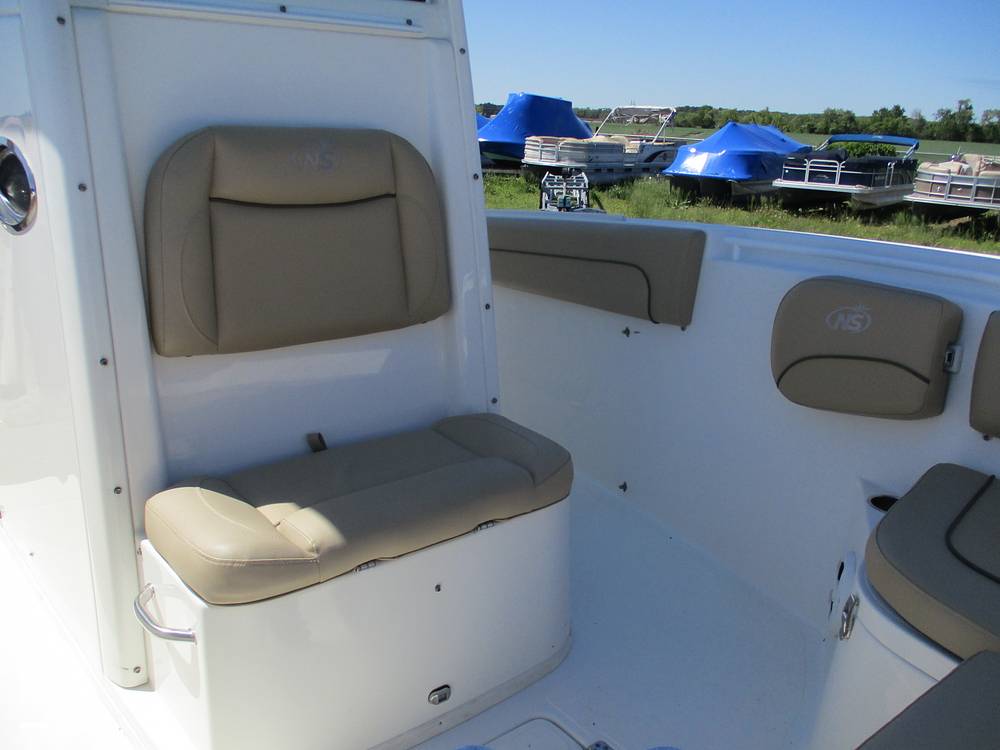 Slide: The Image of NauticStar 28SX 2020 - 15402900