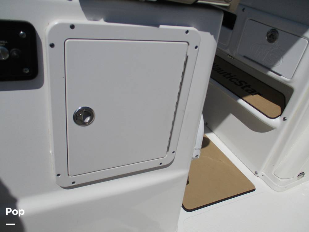 Slide: The Image of NauticStar 28SX 2020 - 15402593