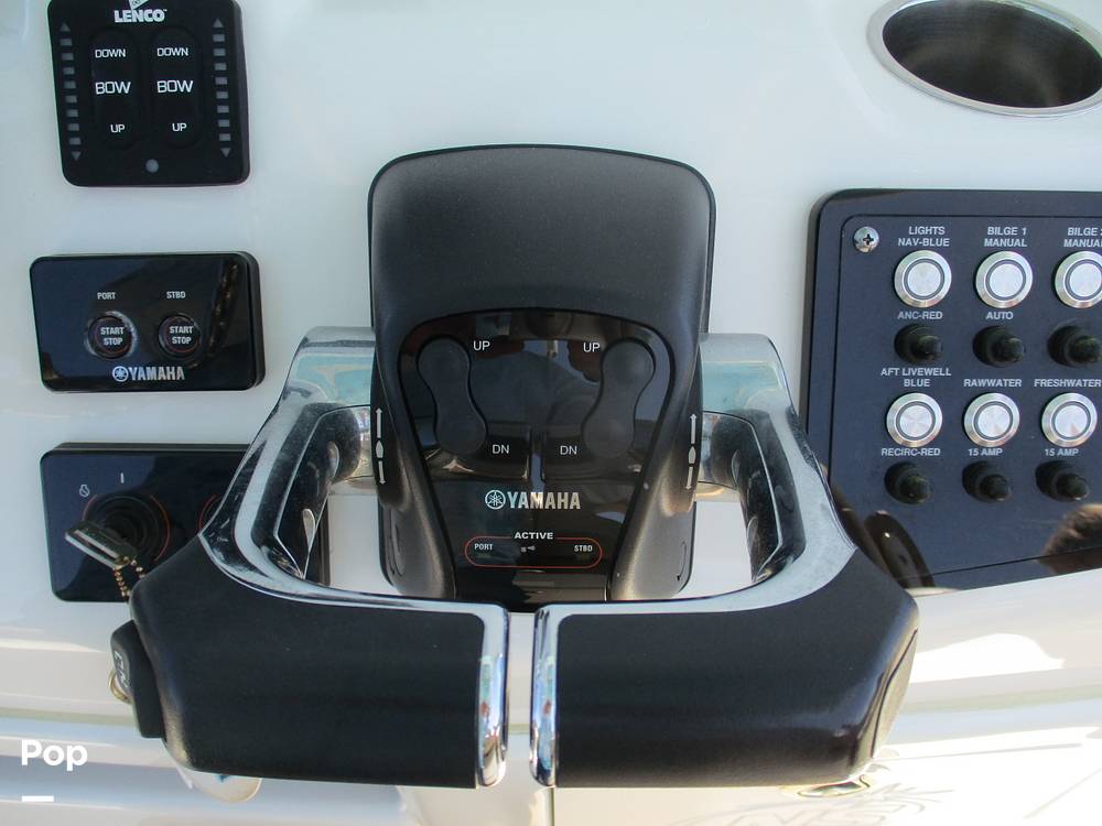 Slide: The Image of NauticStar 28SX 2020 - 15402784