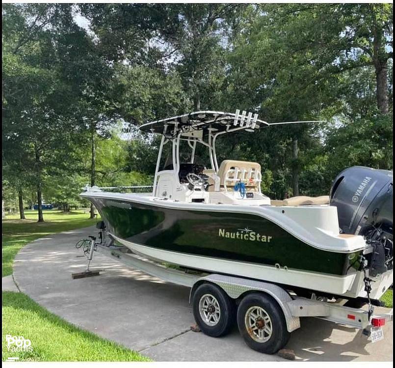 Slide: The Image of NauticStar Legacy 2602 2019 - 11986890