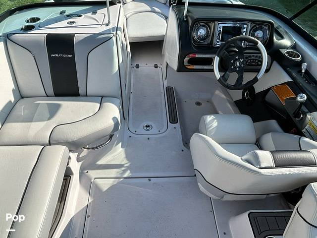 Slide: The Image of Steering Wheel - 14640787