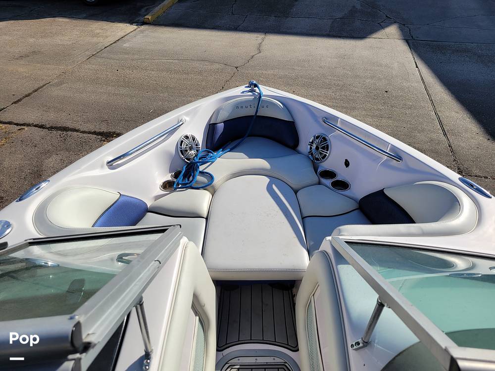 Slide: The Image of Bow Seating - 15003287