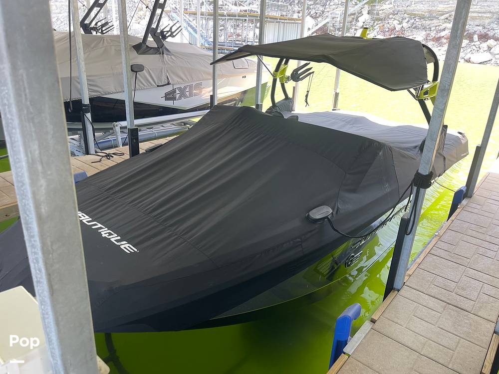Slide: The Image of Cover - Full Boat - 14663146