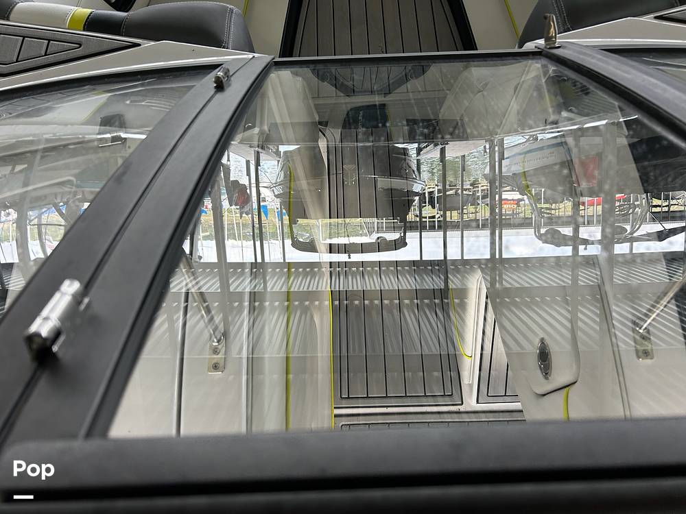 Slide: The Image of Windshield - Walk Through - 14667667