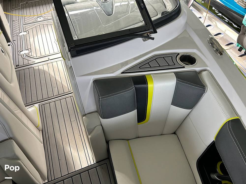 Slide: The Image of Bow Seating - 14667610