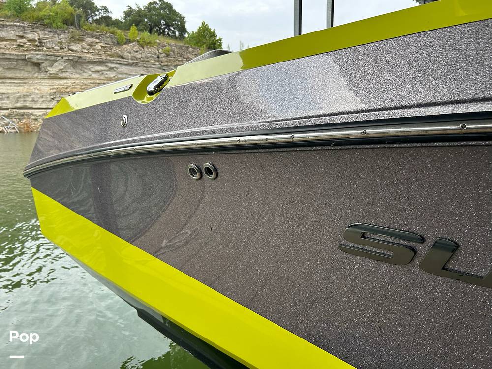Slide: The Image of Rub Rails - 14667624