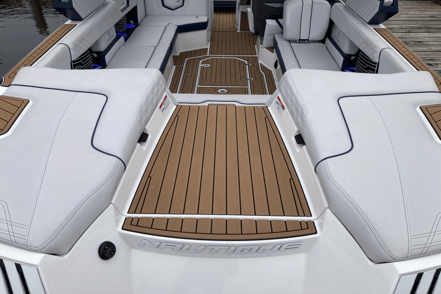 Slide: The Image of Nautique G25 2019 - 13