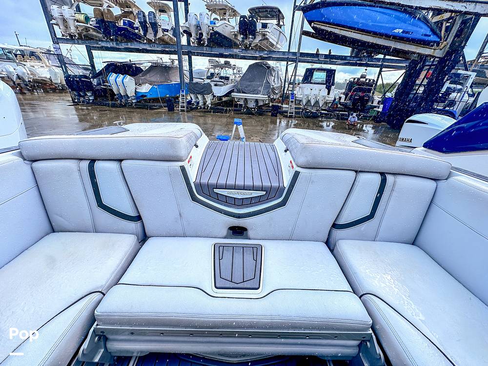 Slide: The Image of Transom Seating Detail - 14703322