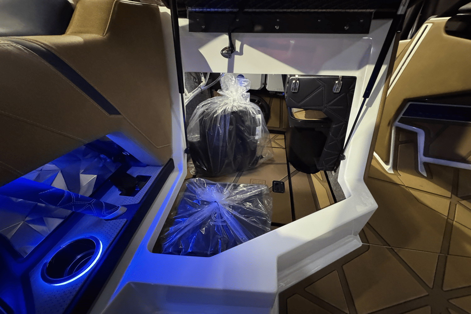 Slide: The Image of Nautique G25 Paragon 2025 - 33