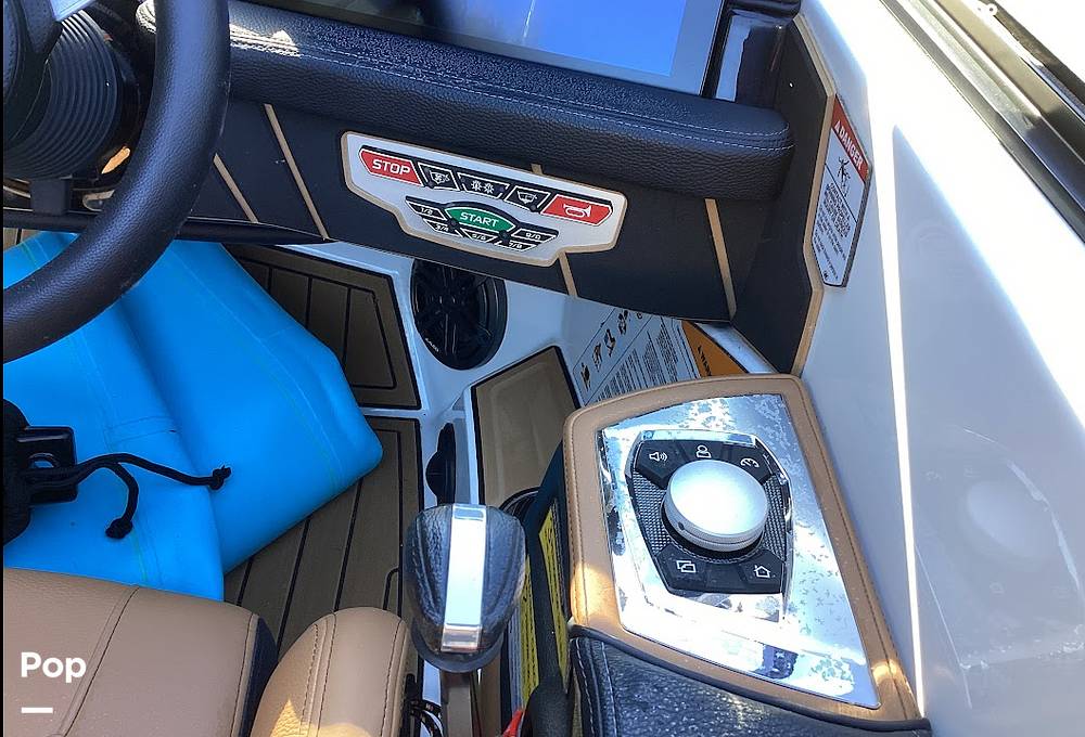 Slide: The Image of Nautique Super Air Gs20 2022 - 8