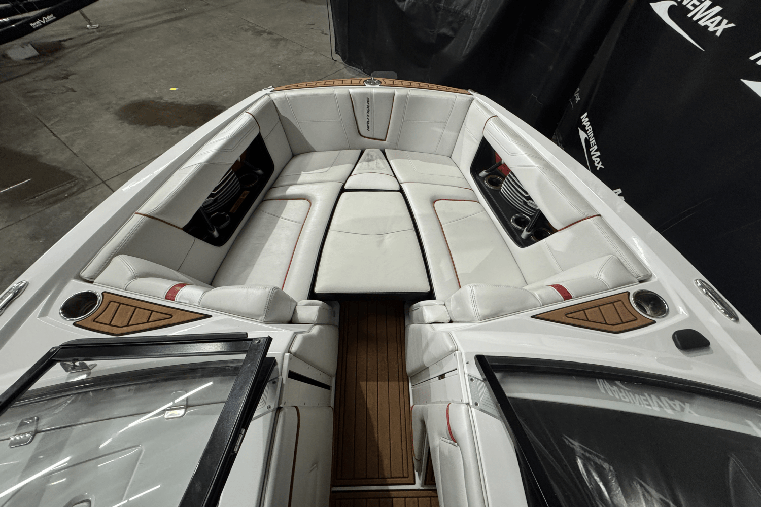 Slide: The Image of Nautique Super Air Nautique G23 2014 - 32