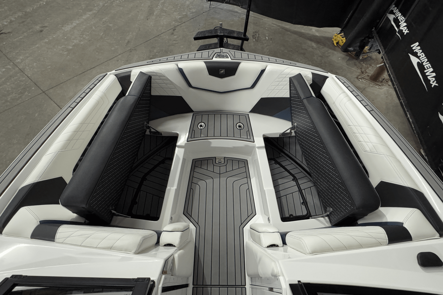 Slide: The Image of Nautique Super Air Nautique G23 2021 - 29