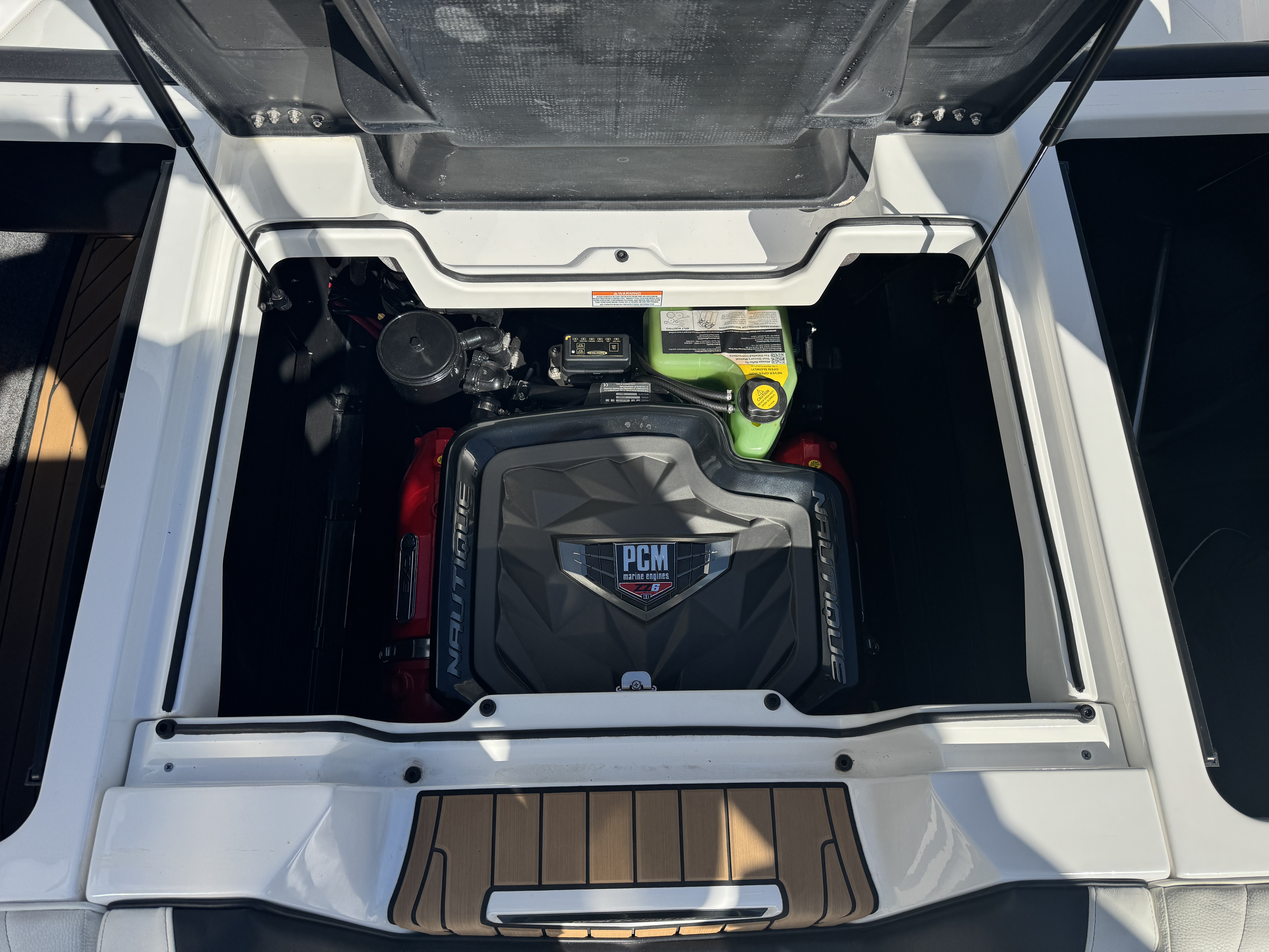 Slide: The Image of Nautique Super Air Nautique G23 2022 - 15