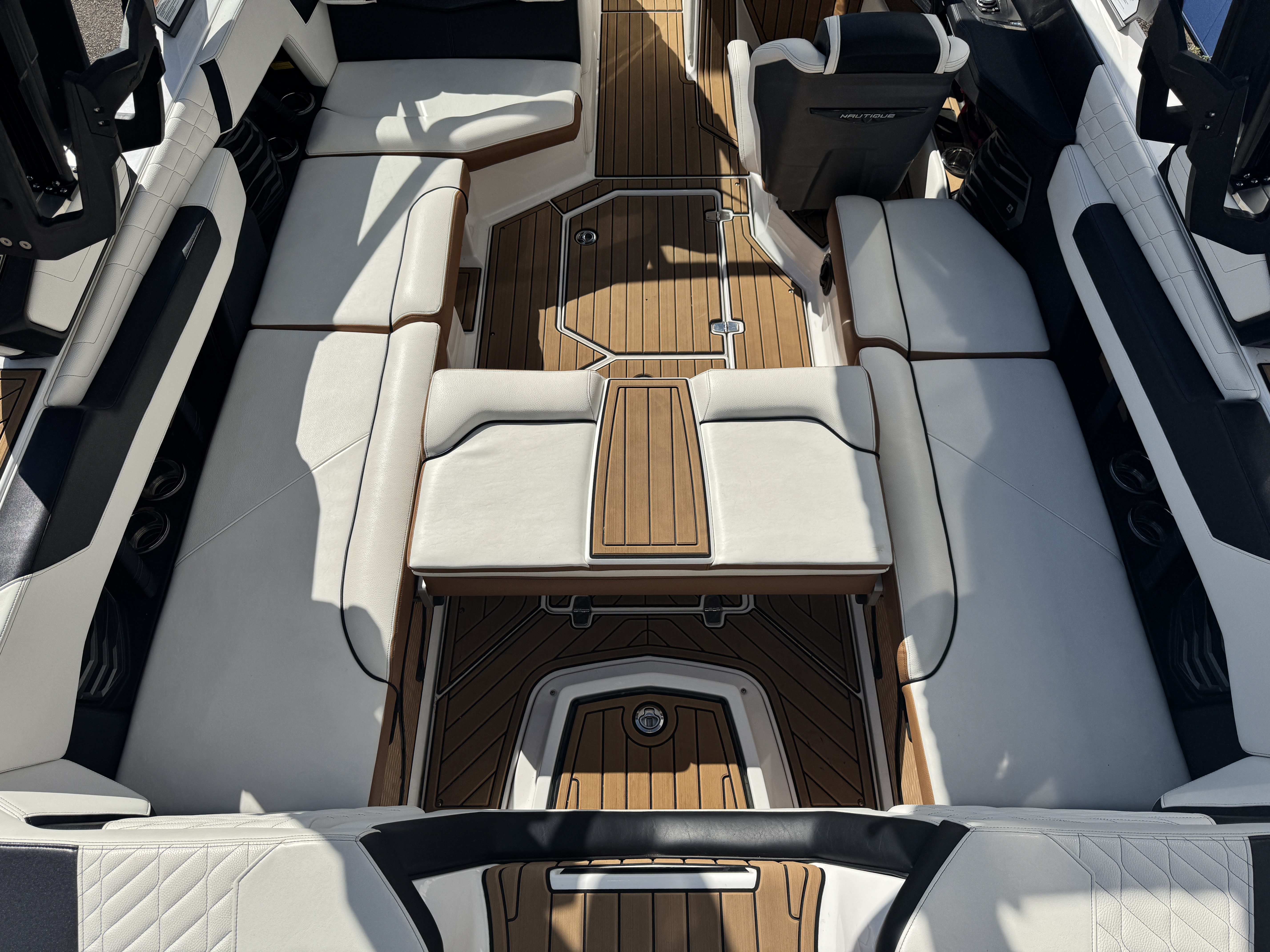 Slide: The Image of Nautique Super Air Nautique G23 2022 - 24