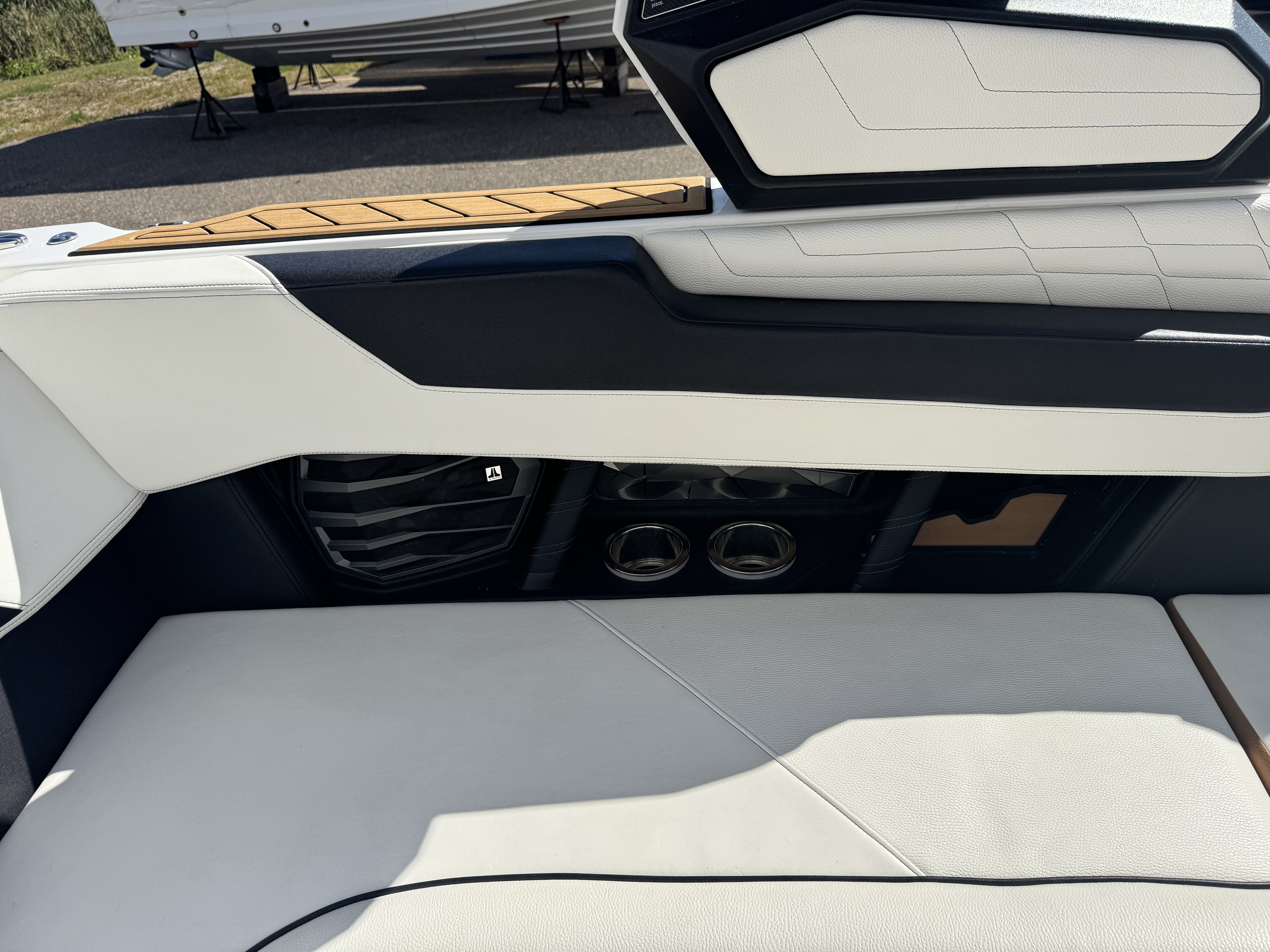 Slide: The Image of Nautique Super Air Nautique G23 2022 - 37