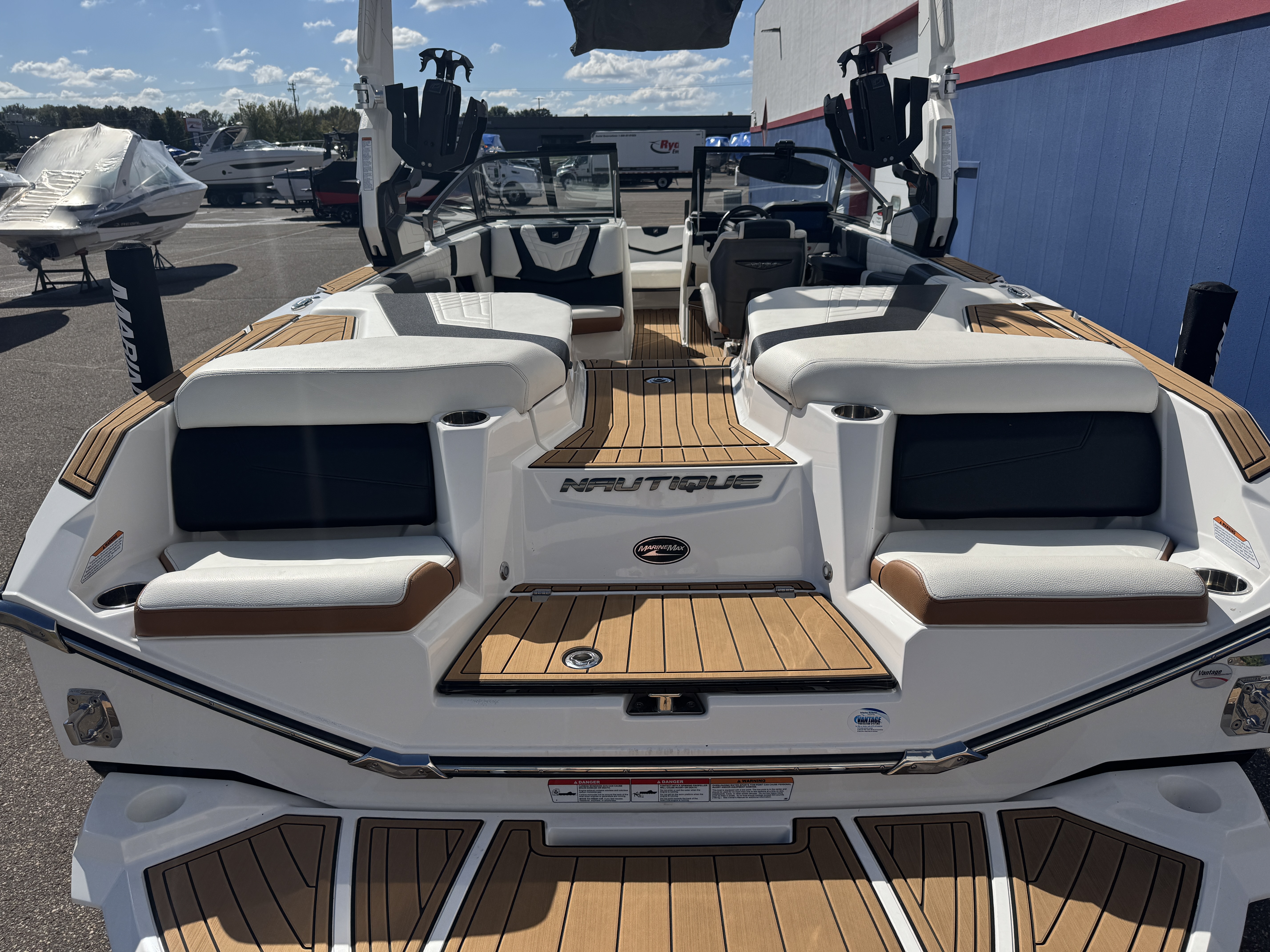 Slide: The Image of Nautique Super Air Nautique G23 2022 - 6