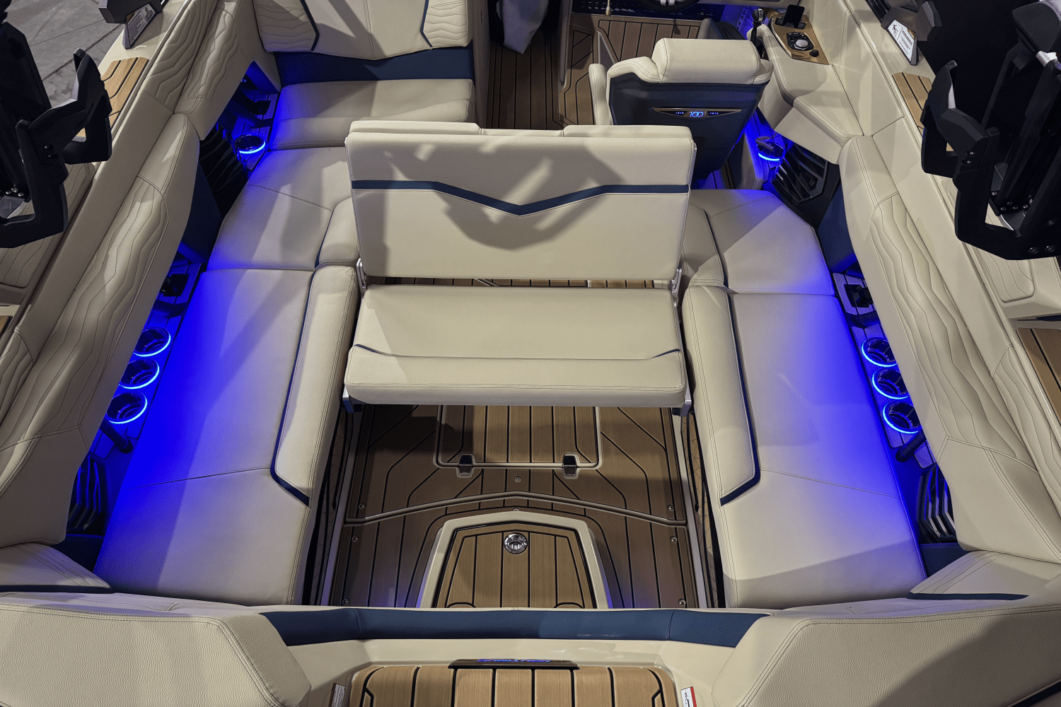 Slide: The Image of Nautique Super Air Nautique G23 2025 - 15