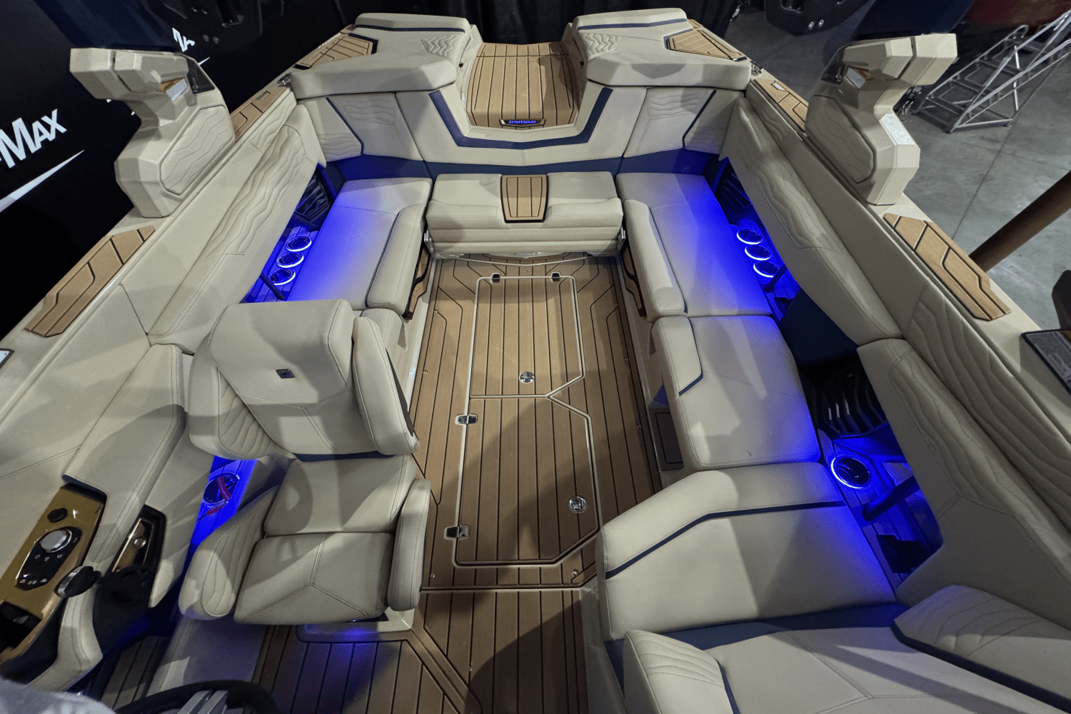 Slide: The Image of Nautique Super Air Nautique G23 2025 - 20