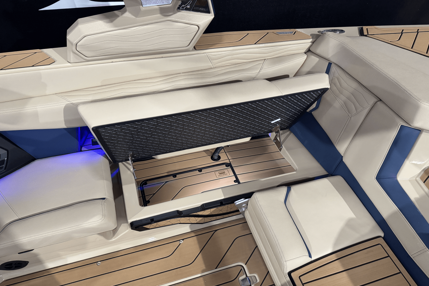 Slide: The Image of Nautique Super Air Nautique G23 2025 - 22