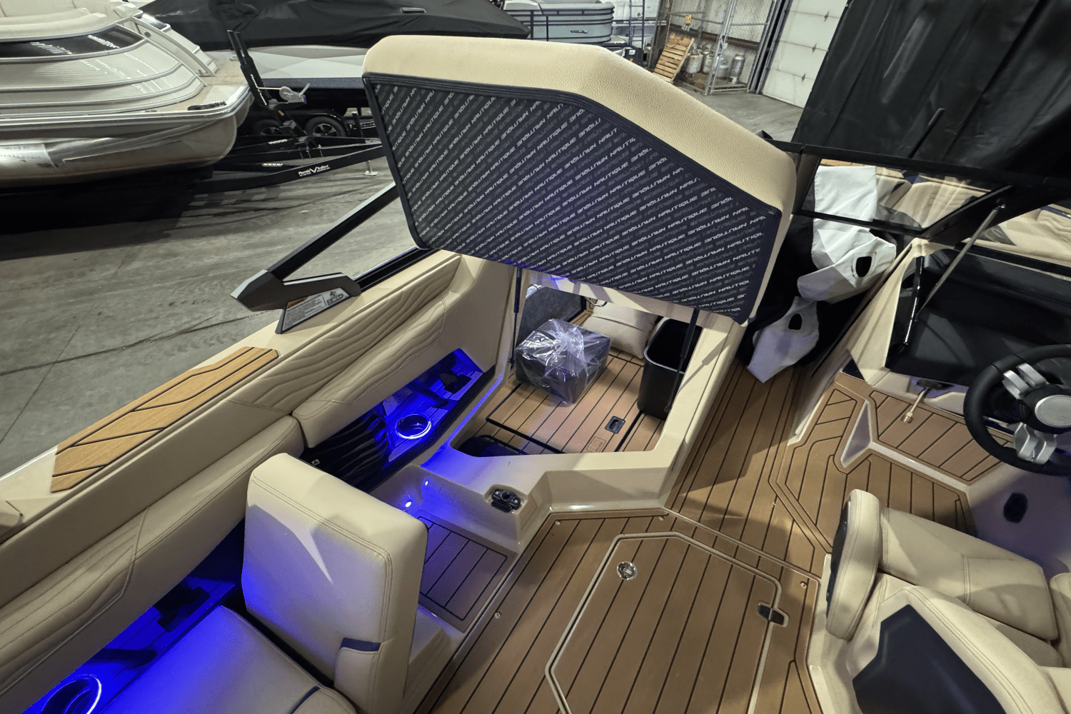 Slide: The Image of Nautique Super Air Nautique G23 2025 - 28