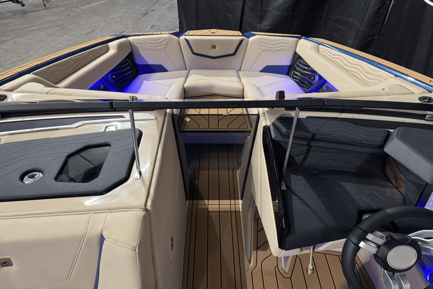Slide: The Image of Nautique Super Air Nautique G23 2025 - 40