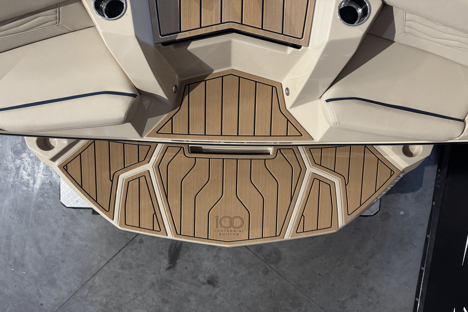 Slide: The Image of Nautique Super Air Nautique G23 2025 - 7