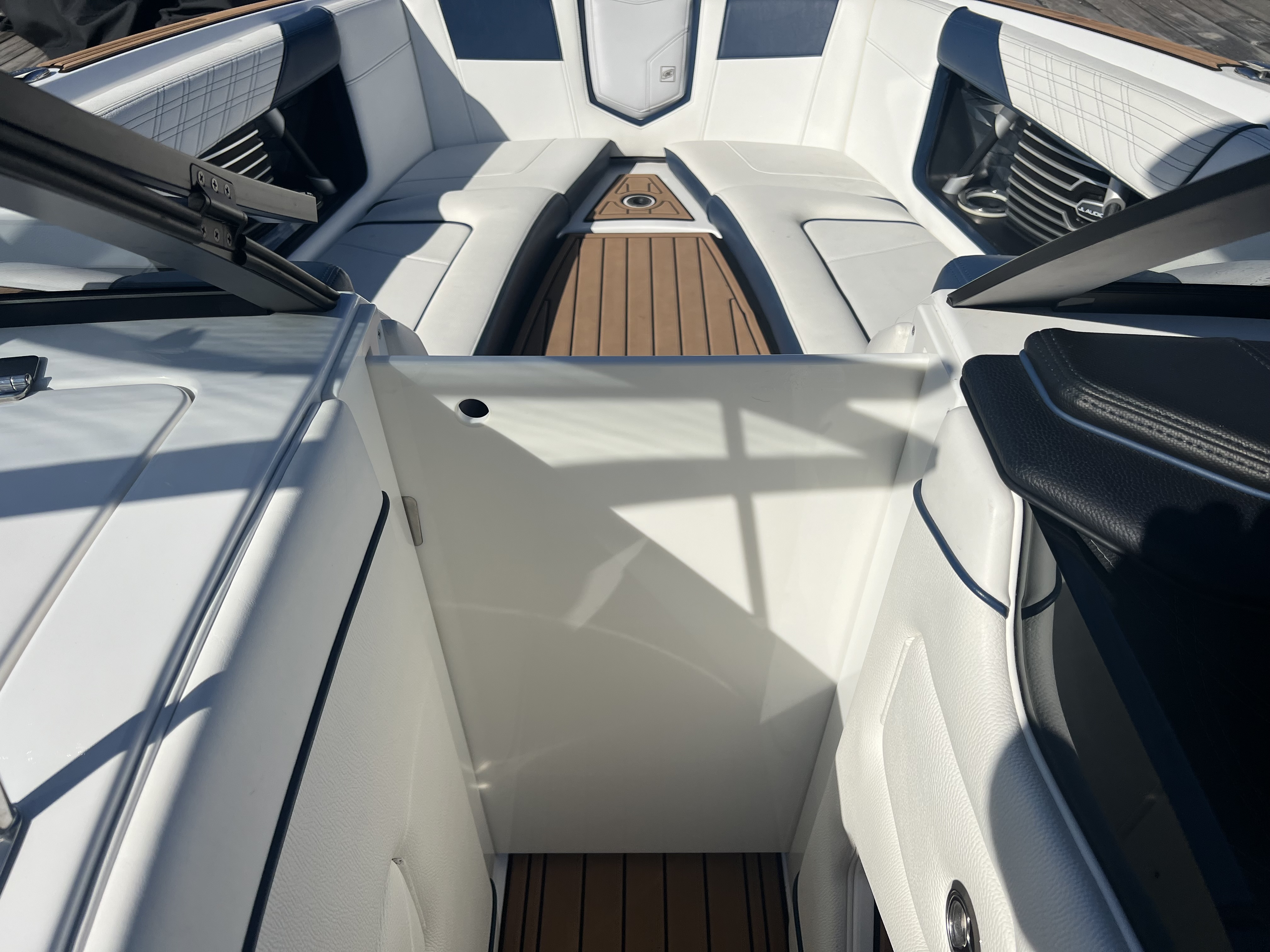 Slide: The Image of Nautique Super Air Nautique G25 2019 - 23