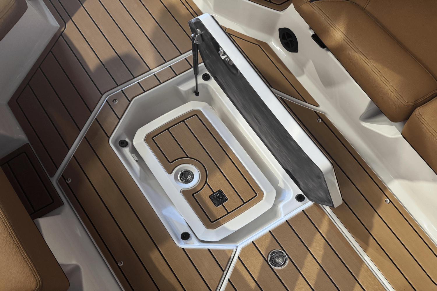 Slide: The Image of Nautique Super Air Nautique G25 2025 - 18