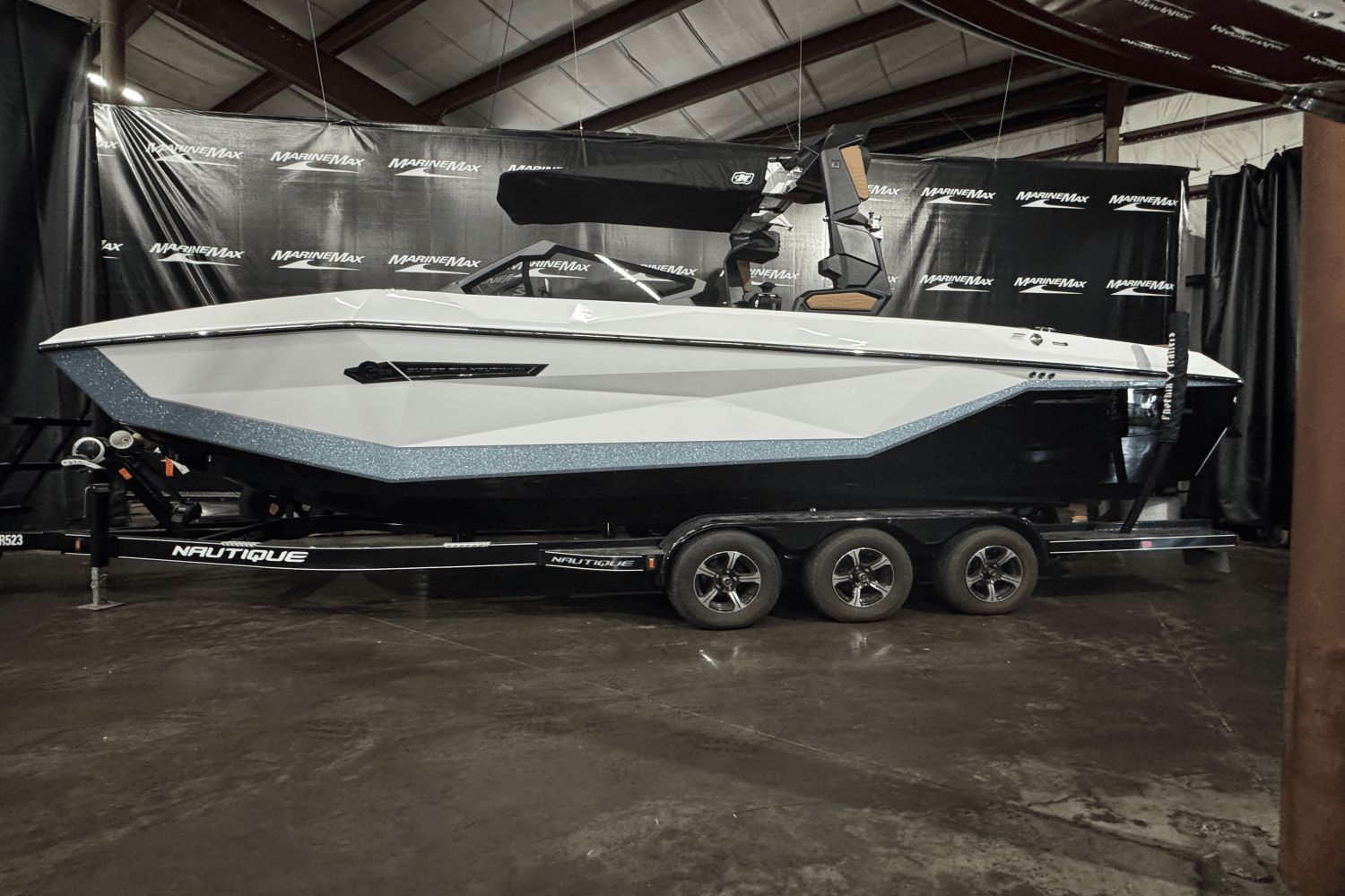 Slide: The Image of Nautique Super Air Nautique G25 2025 - 3