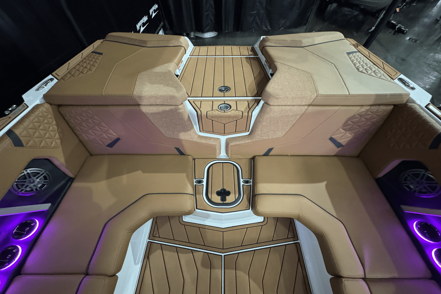 Slide: The Image of Nautique Super Air Nautique GS20 2025 - 18