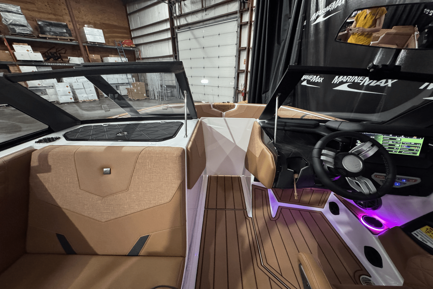 Slide: The Image of Nautique Super Air Nautique GS20 2025 - 32