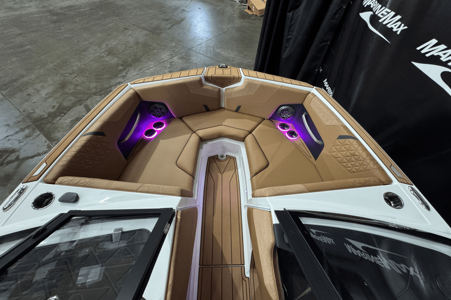 Slide: The Image of Nautique Super Air Nautique GS20 2025 - 33