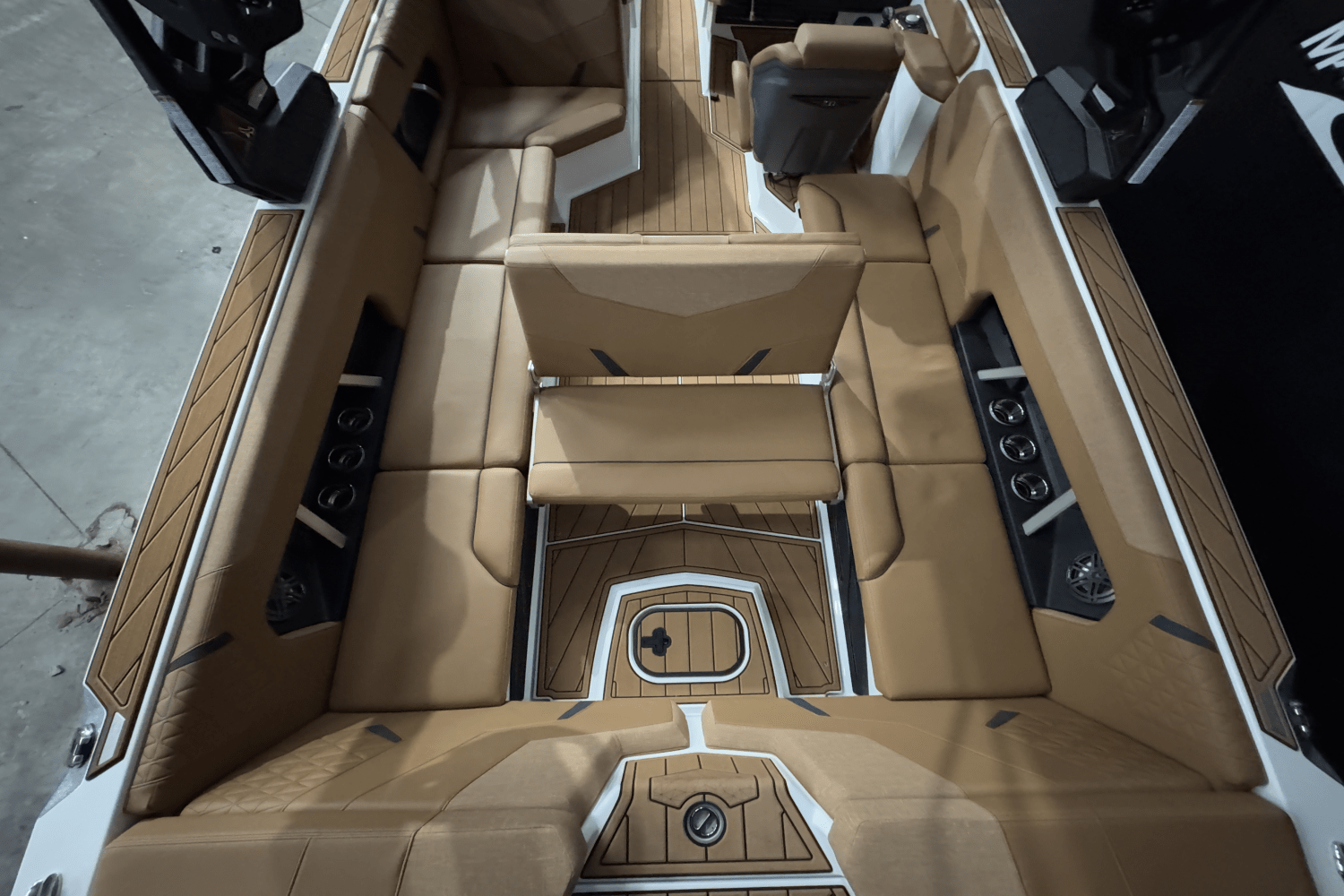 Slide: The Image of Nautique Super Air Nautique GS24 2025 - 16