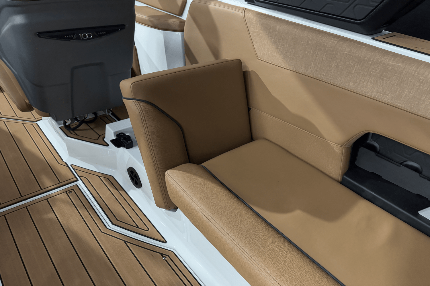 Slide: The Image of Nautique Super Air Nautique GS24 2025 - 21