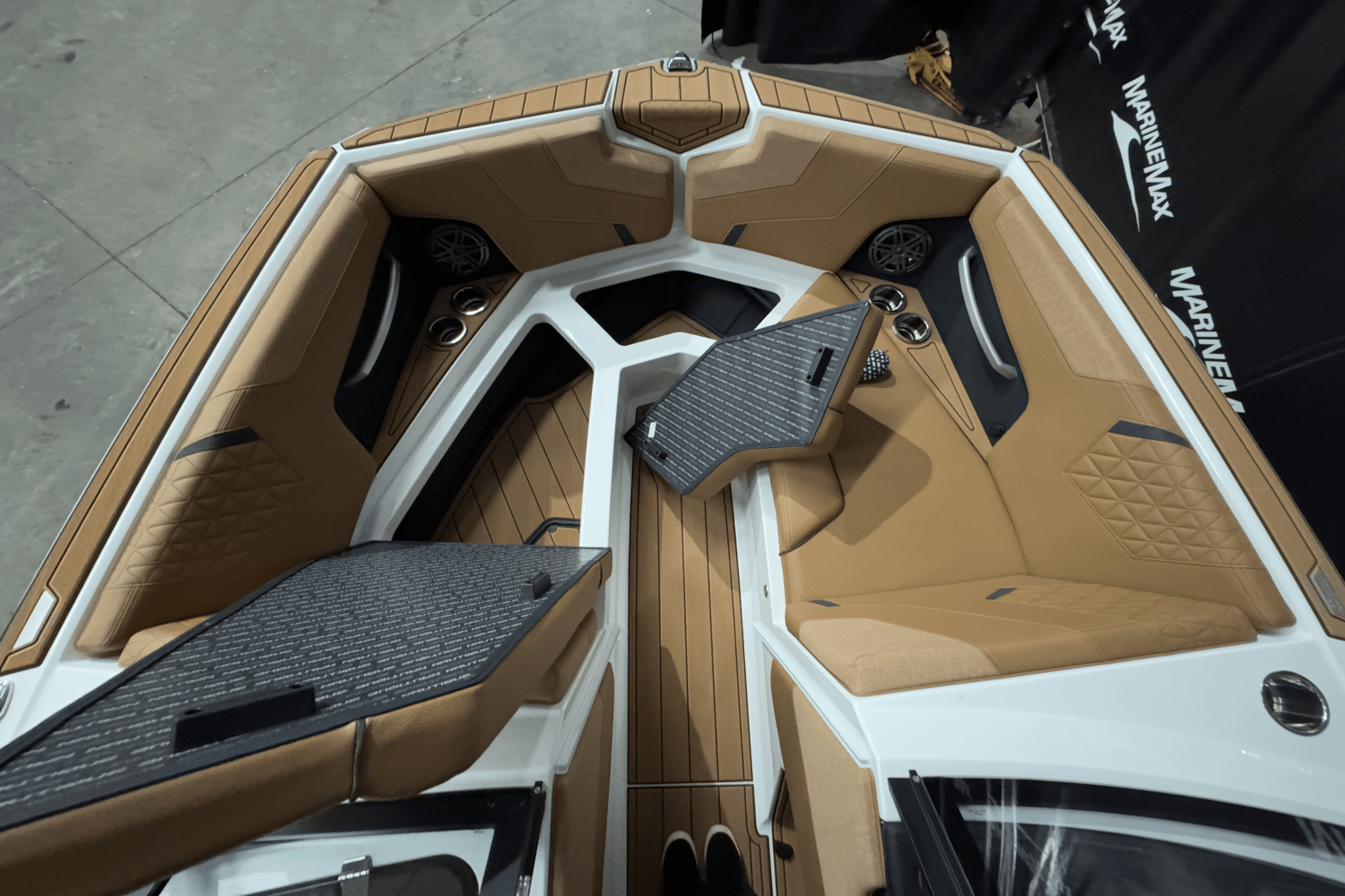 Slide: The Image of Nautique Super Air Nautique GS24 2025 - 31