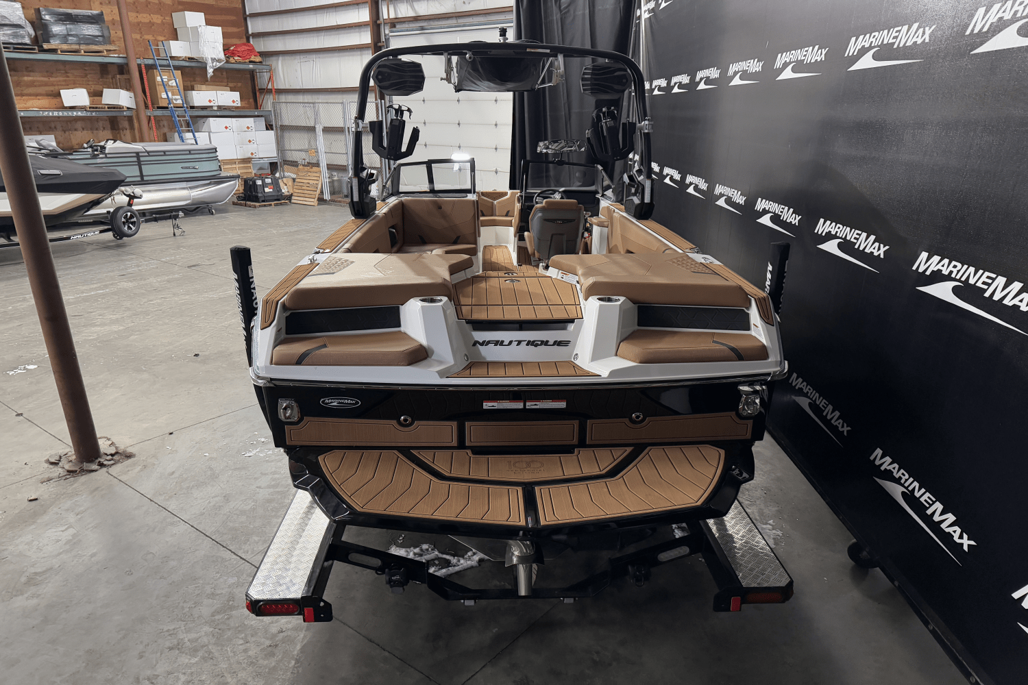 Slide: The Image of Nautique Super Air Nautique GS24 2025 - 6