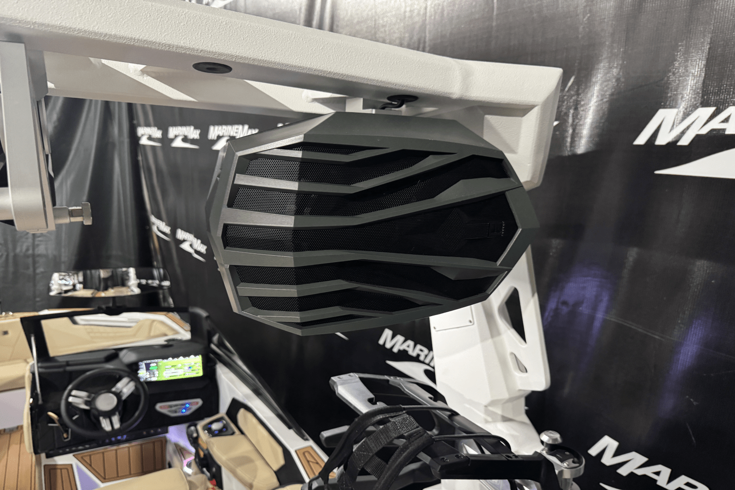 Slide: The Image of Nautique Super Air Nautique S21 2025 - 10