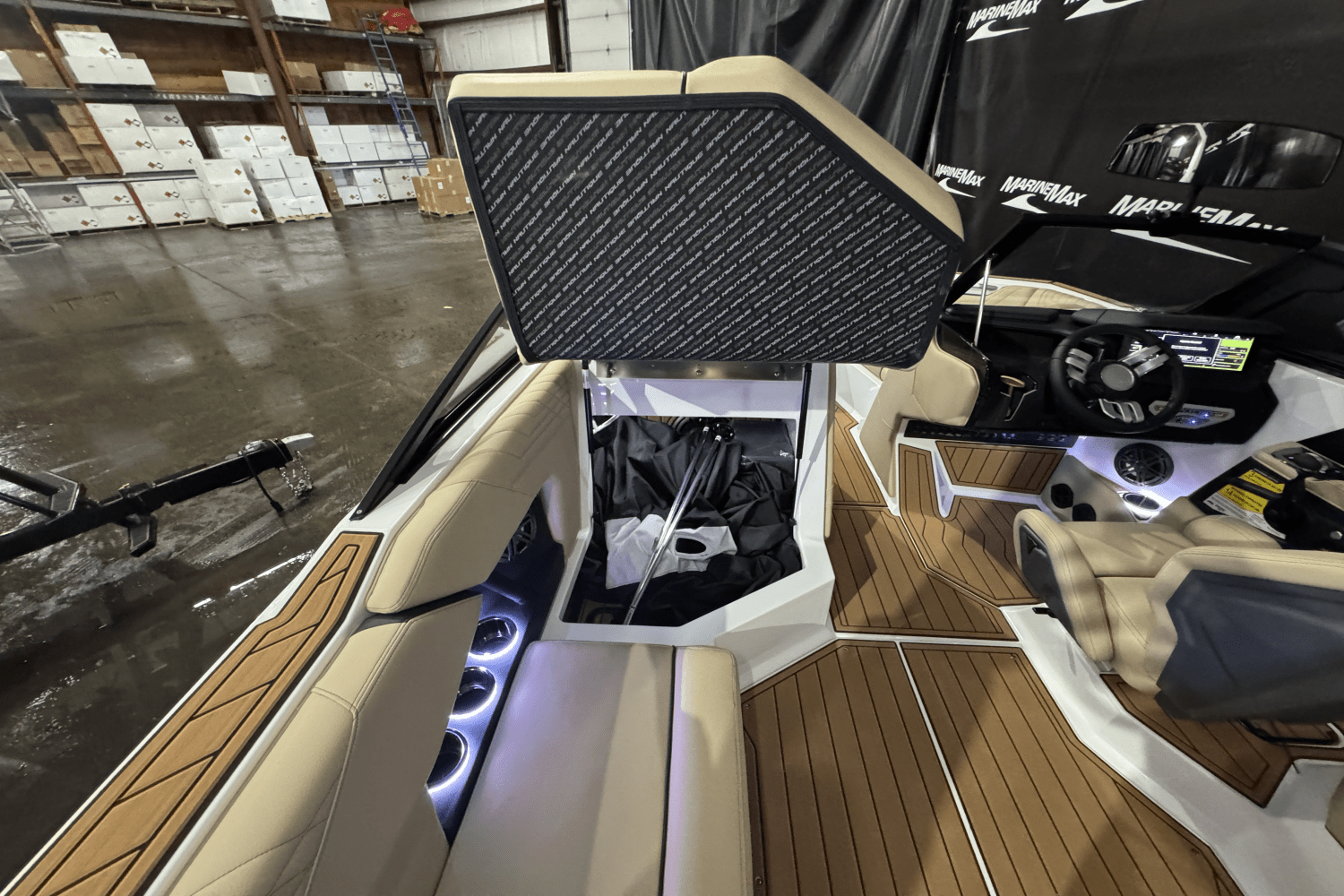 Slide: The Image of Nautique Super Air Nautique S21 2025 - 27