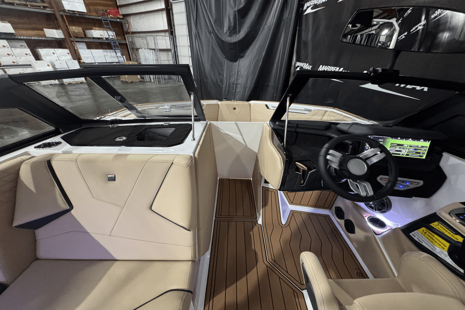 Slide: The Image of Nautique Super Air Nautique S21 2025 - 37