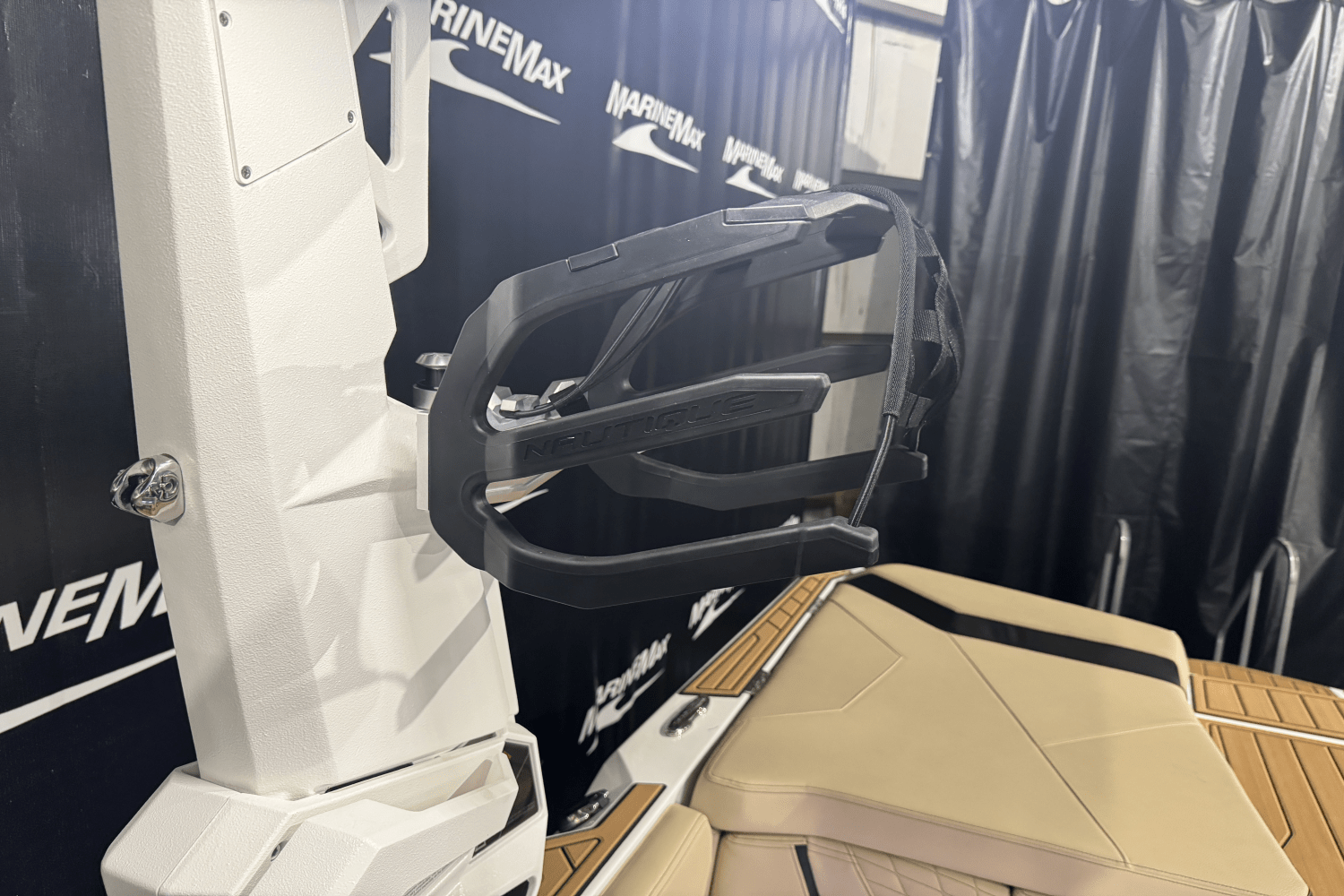 Slide: The Image of Nautique Super Air Nautique S21 2025 - 9