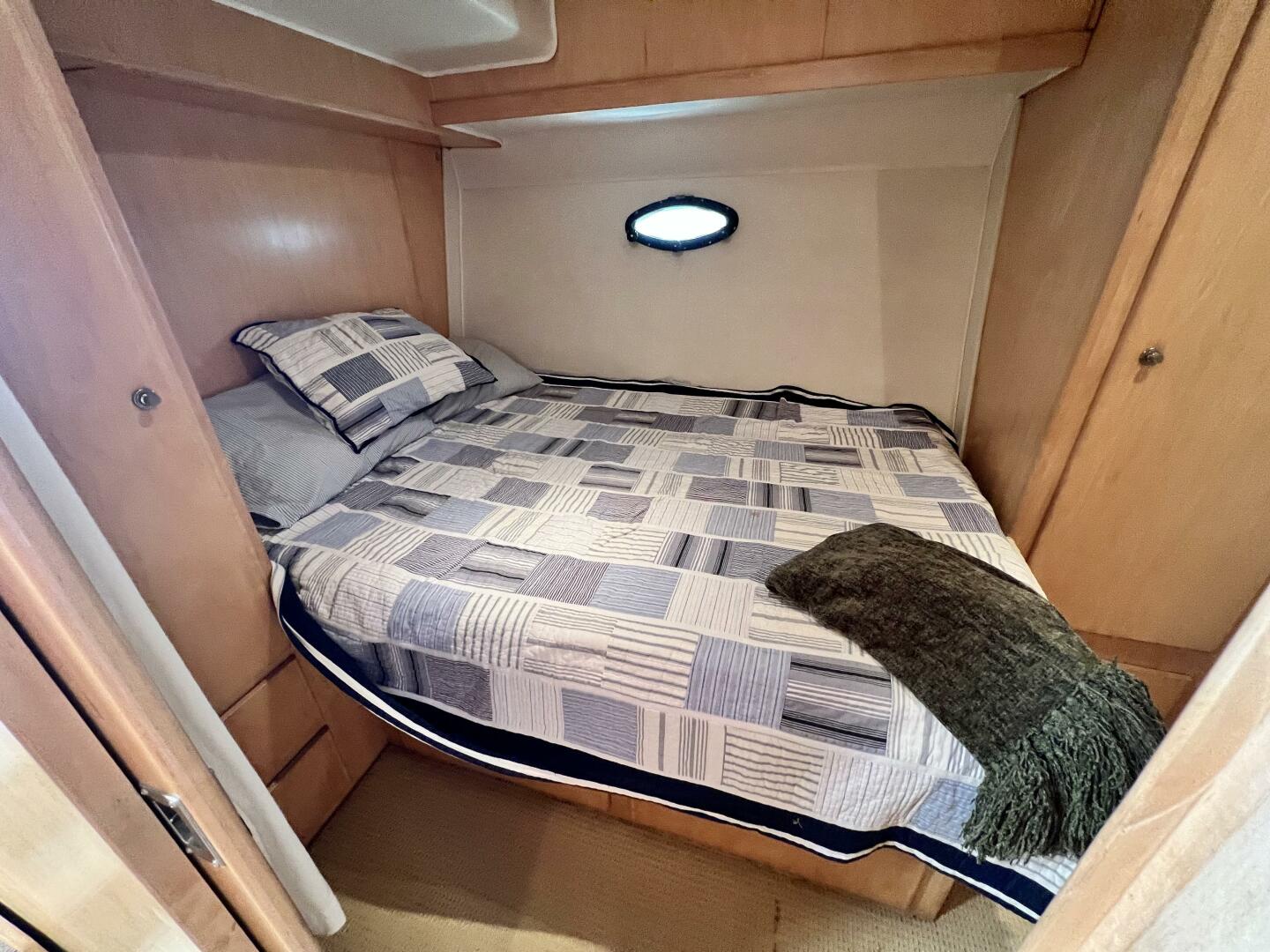 Slide: The Image of 1994 Navigator 43 Flybridge - FANTASEA - 3870552