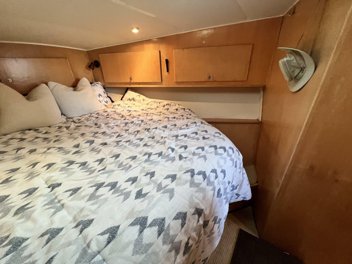 Slide: The Image of 1994 Navigator 43 Flybridge - FANTASEA - 3870568