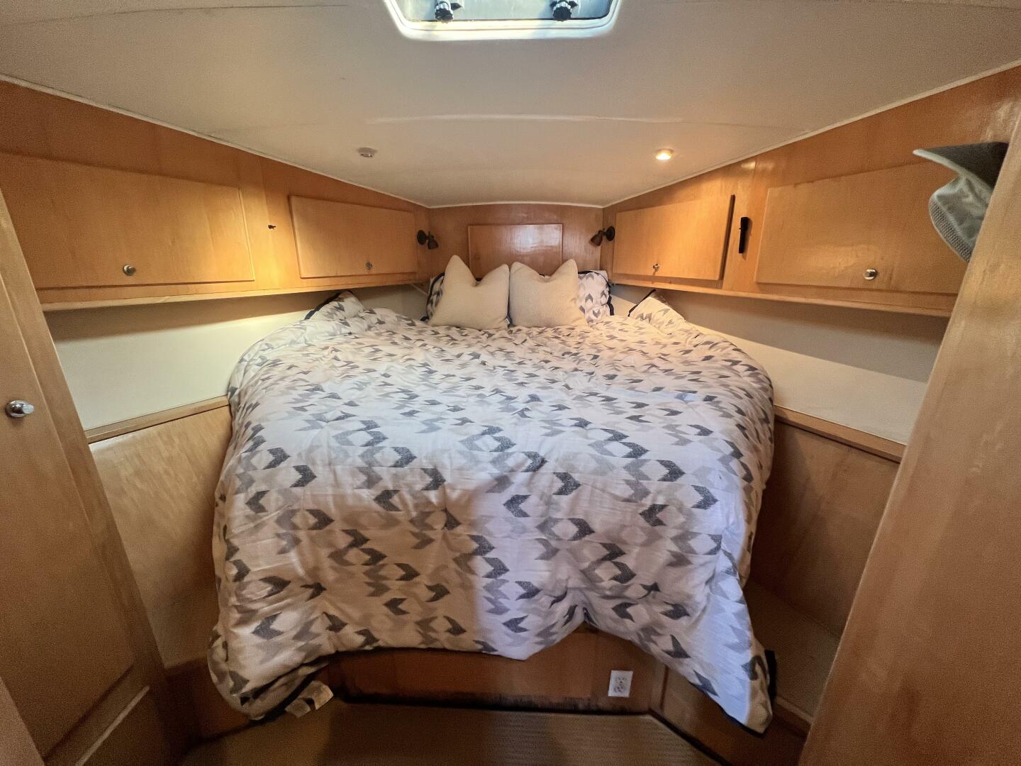 Slide: The Image of 1994 Navigator 43 Flybridge - FANTASEA - 3870565