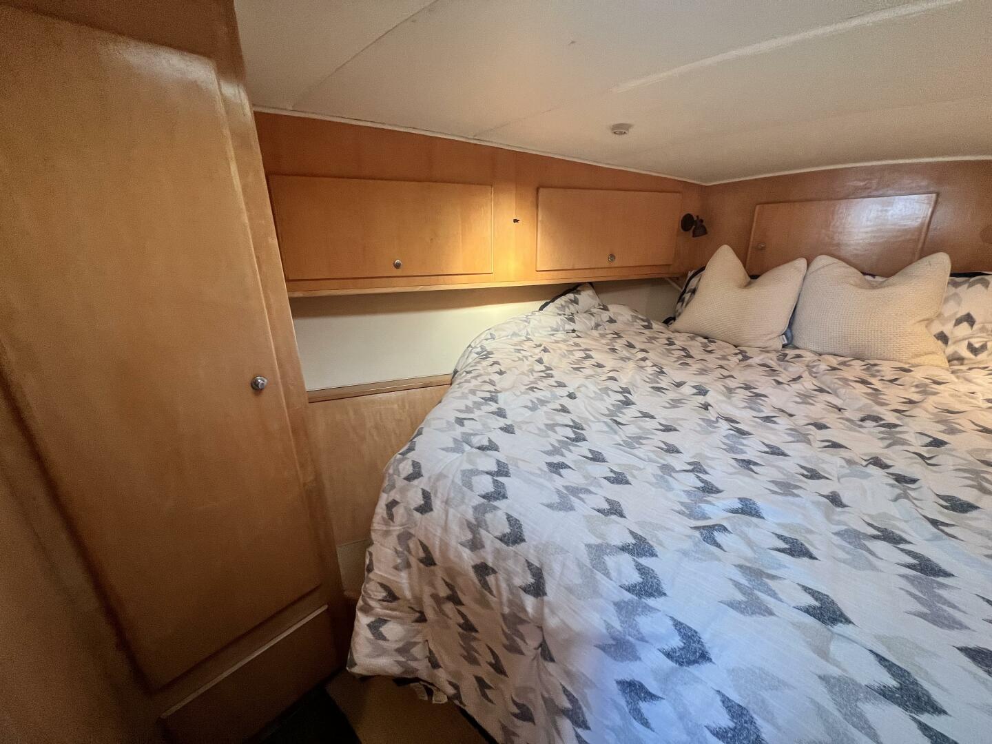 Slide: The Image of 1994 Navigator 43 Flybridge - FANTASEA - 3870567