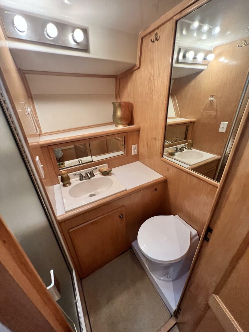 Slide: The Image of 1994 Navigator 43 Flybridge - FANTASEA - 3870579