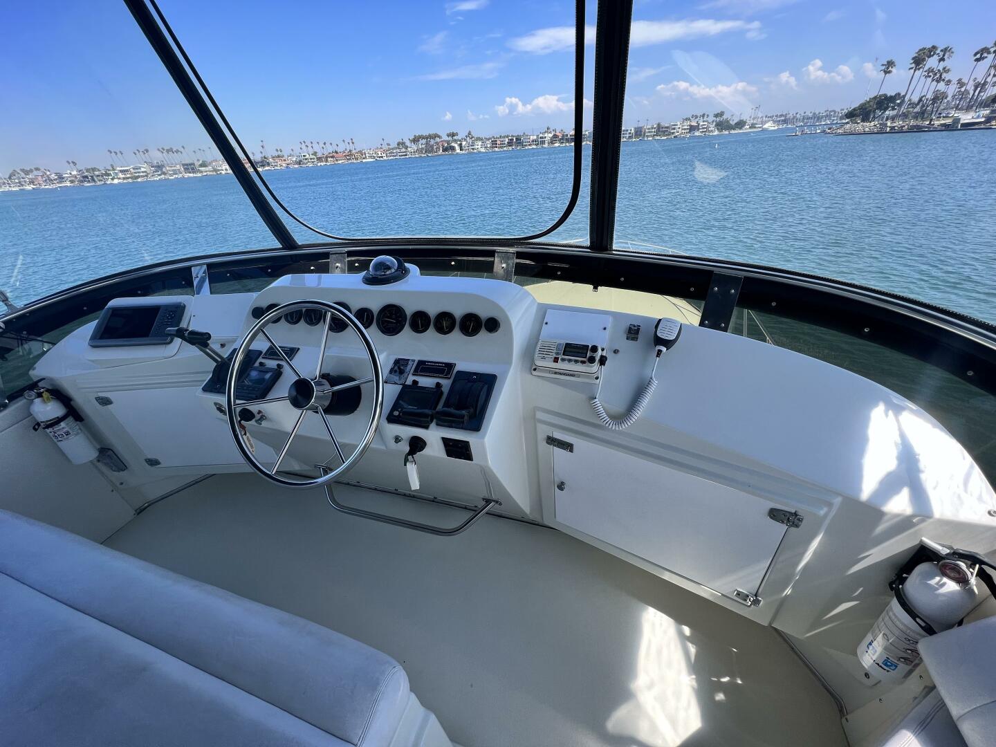 Slide: The Image of 1994 Navigator 43 Flybridge - FANTASEA - 3870599