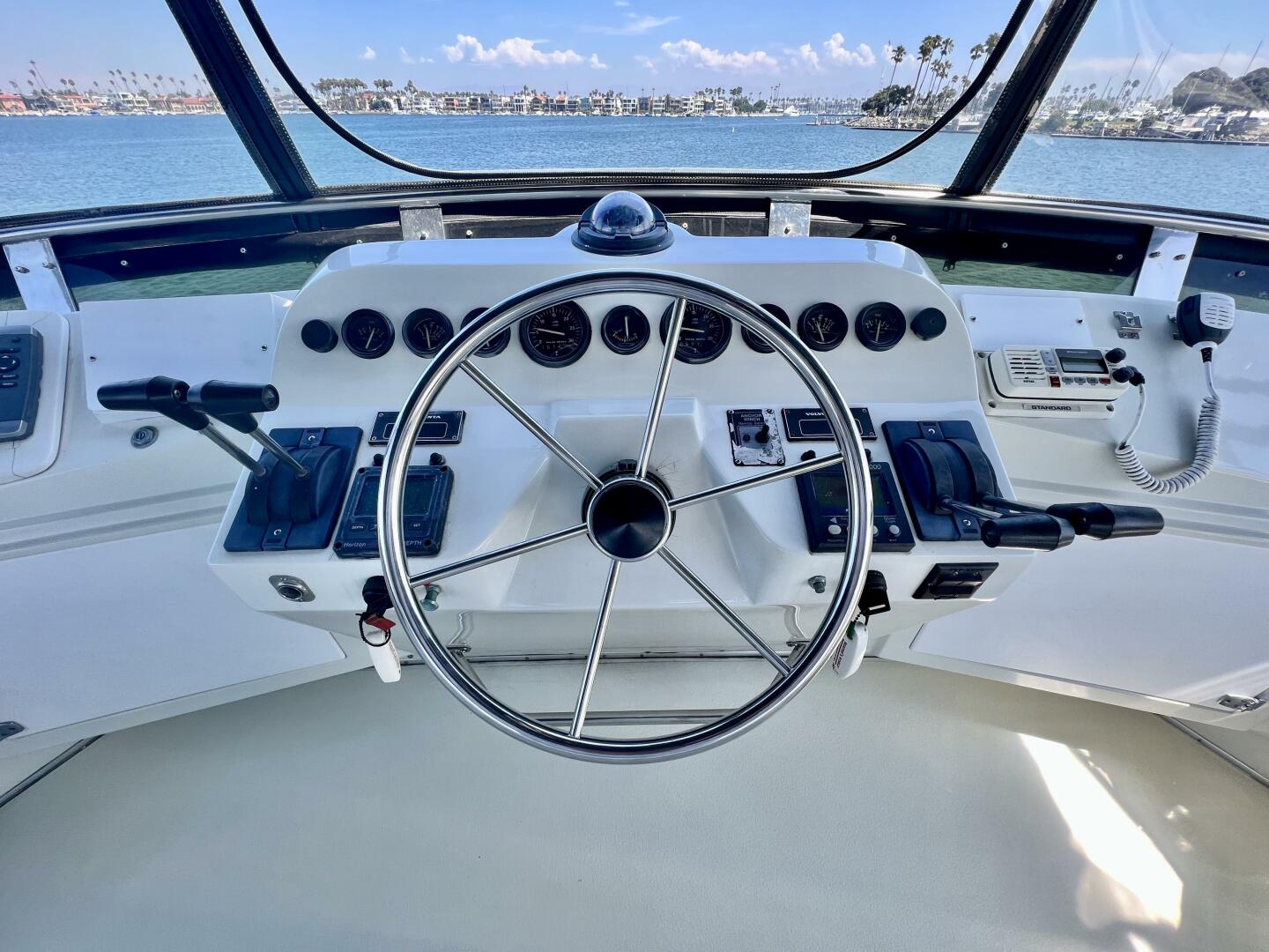 Slide: The Image of 1994 Navigator 43 Flybridge - FANTASEA - 3870596