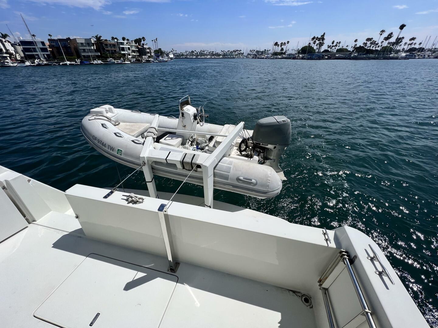 Slide: The Image of 1994 Navigator 43 Flybridge - FANTASEA - 3870583
